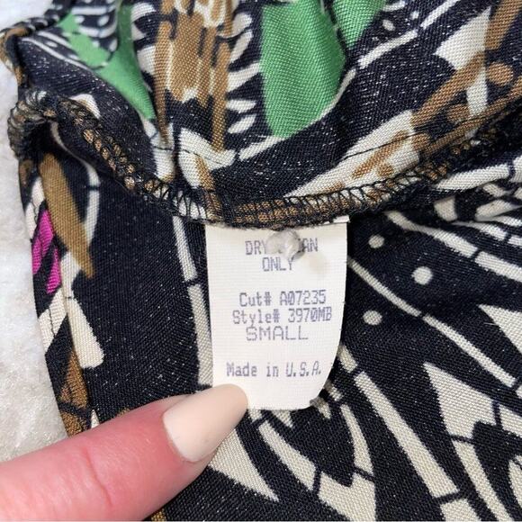 Made in USA top blouse black and chain detail halter style black printed stretch - Picture 8 of 9